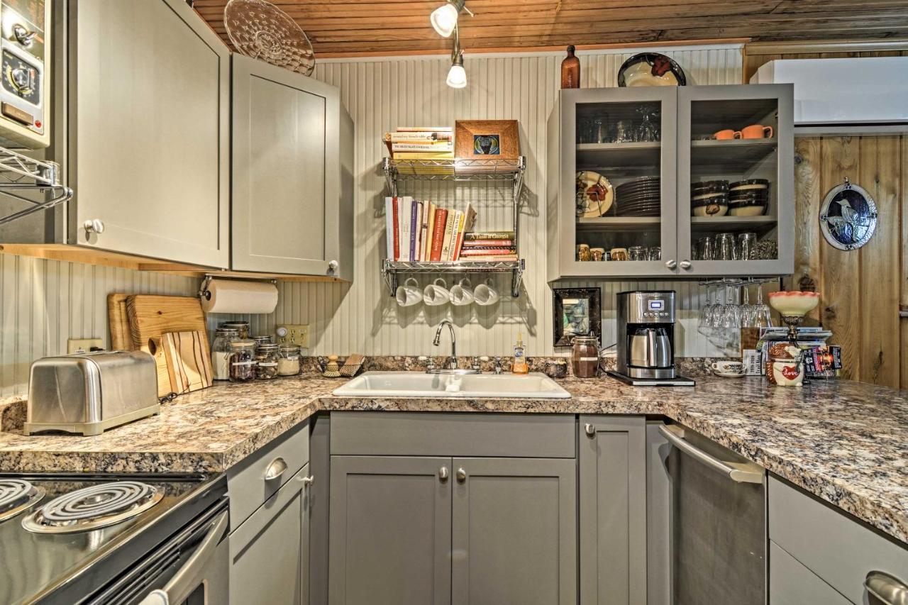 Pet-Friendly One Crow Cottage In Harbor Springs! Exterior foto