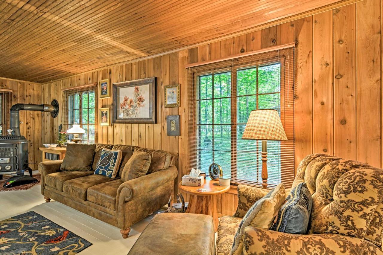 Pet-Friendly One Crow Cottage In Harbor Springs! Exterior foto